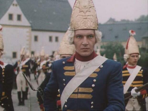 Ломоносов в армии короля Пруссии, кадр из фильма "Михайло Ломоносов"