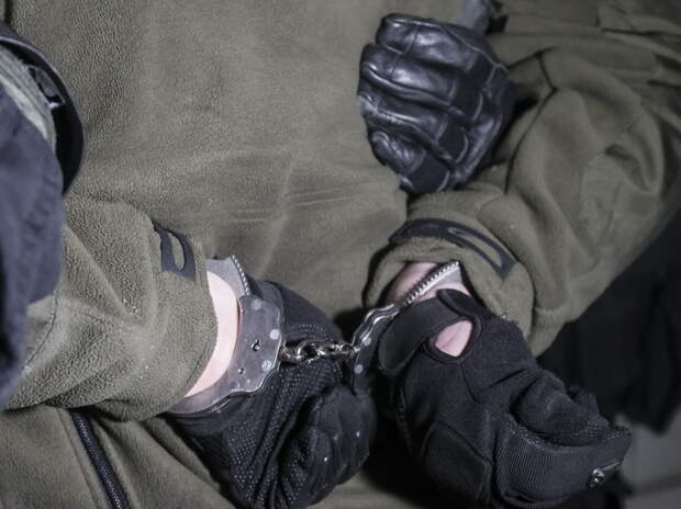 ФСБ и МВД задержали коммерсанта, пытавшегося вывезти боеприпасы на 1 млрд рублей