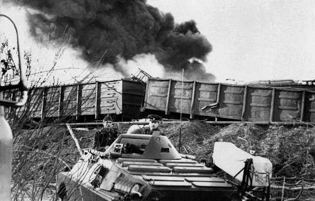 Самые ужасающие катастрофы на железной дороге, произошедшие в СССР, России и Украине авария, катастрофа, поезд, фишки-мышки