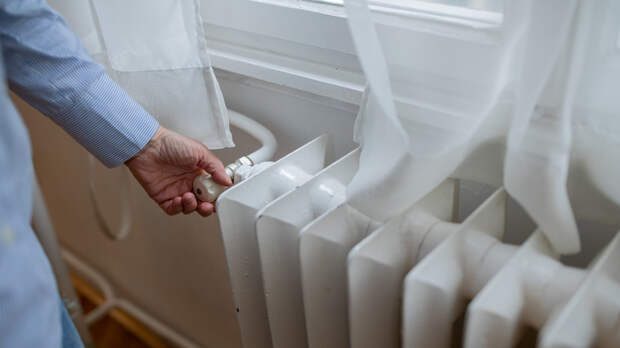 Юрист Хаминский разъяснил, когда и на сколько могут отключать отопление зимой