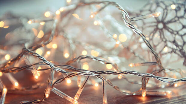 Спасатель Щетинин: неисправные гирлянды — одна из причин пожаров