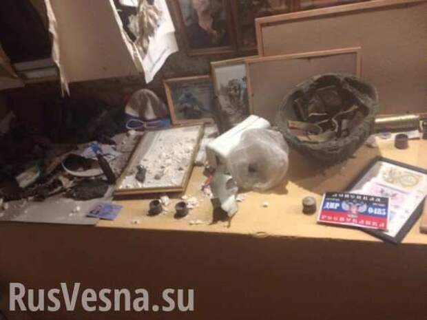 Сила есть, ума не надо: правоохранители разгромили Музей Новороссии в Петербурге (ФОТО, ВИДЕО) | Русская весна