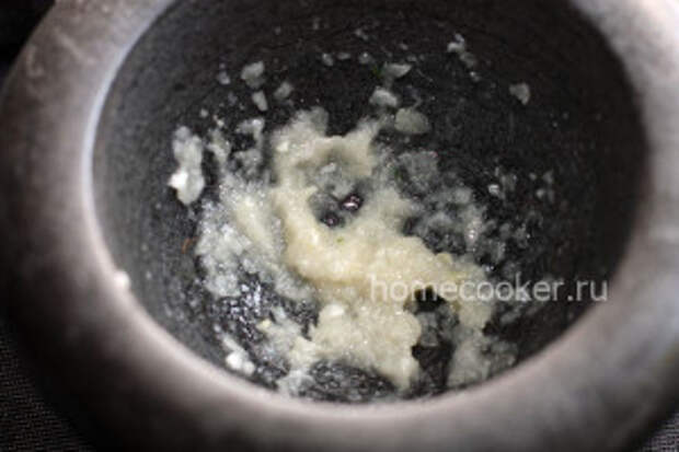 Баклажанная икра Tolkem chesnok 300x200 Баклажанная икра