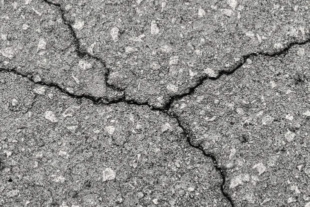 Момент землетрясения в Анапе сняли на видео: посыпалась плитка, дрожали стены