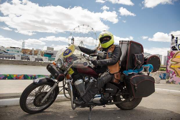 «Стальные кобры»: пенсионерка-байкер из Челябинска организовала свой мотоклуб и дает фору молодым мотоциклистам