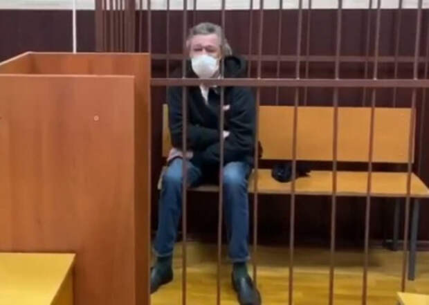 Актёр Ефремов признал свою вину в смертельном ДТП