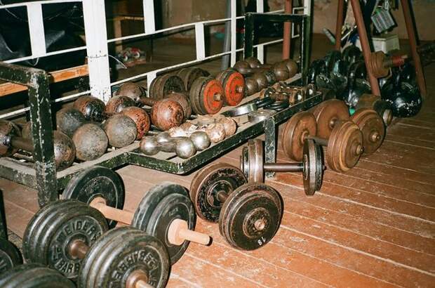 Московские подвальные "качалки"