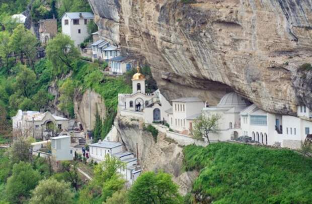 10 reasons to visit the Crimean peninsula