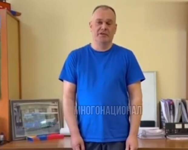 Представитель перевозчика Магомед Саиев. Фото: скрин видео тг-канал "Многонационал". 