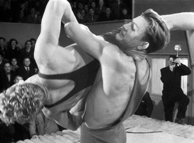 Кадр из фильма "Чемпион мира", 1955 год