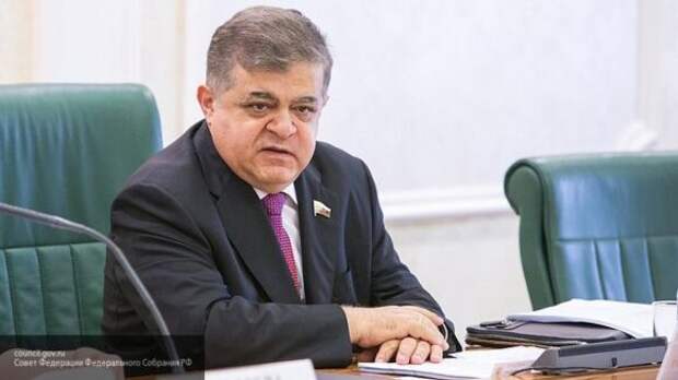 Джабаров не понял, за что Навального выдвинули на Нобелевскую премию Джабаров не понял, за что Навального выдвинули на Нобелевскую премию