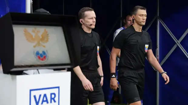 Эксперт считает, что российские судьи злоупотребляют использованием VAR