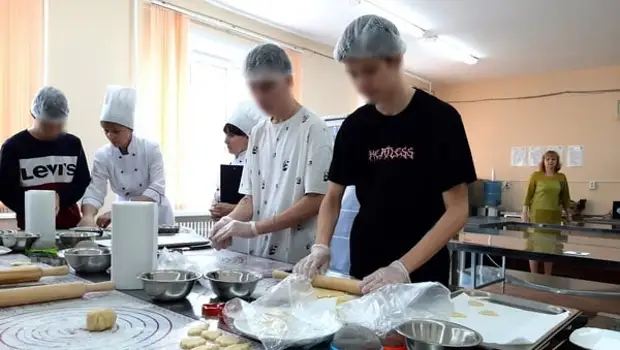 В Саранске провели кулинарный конкурс для несовершеннолетних осужденных