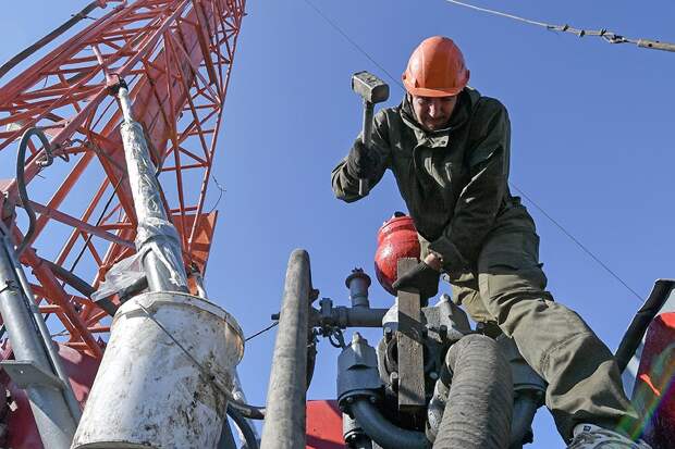Россиянам объяснили, кто может быть привлечён к работе в новогодние праздники