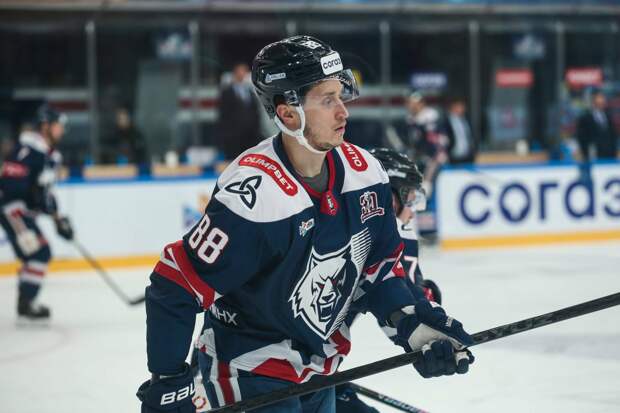 «Нефтехимик» переподписал контракт с Жафяровым