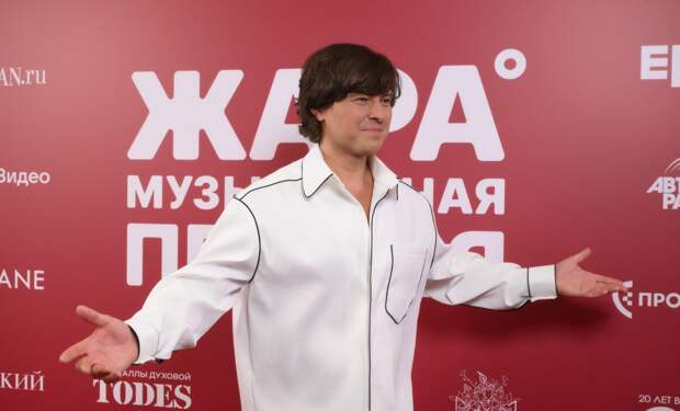 Прохор Шаляпин отреагировал на обнаженные фото Сергея Зверева