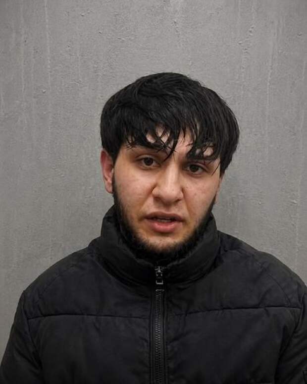 «Убирайте эту дрянь»: инородец осквернил русскую икону — и поплатился