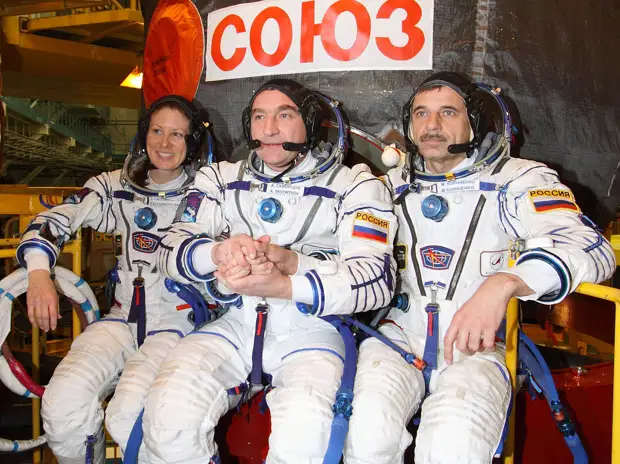 Слева направо: Колдуэлл, Скворцов, Корниенко