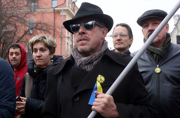 Неловко похвалив Ровно и Тернополь, Макаревич вызвал ярость украинцев