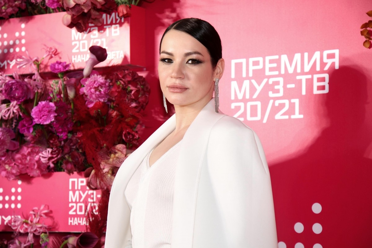 Иду Галич заметили в объятиях популярного блогера