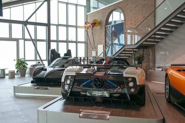 Музей на заводе по производству суперкаров Pagani