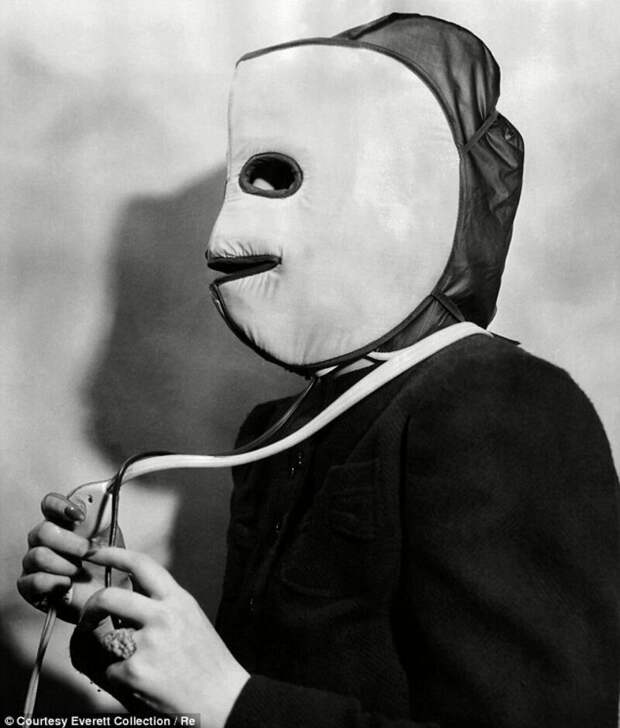 Миленькая согревающая маска для лица 1935 года