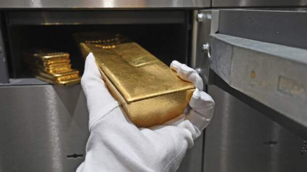 Индия возвращает золото домой