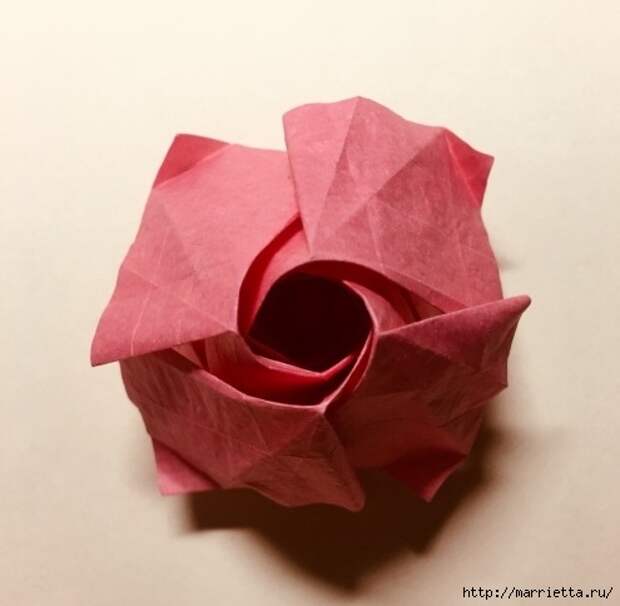Роза в технике оригами из бумаги (9) (495x484, 88Kb)