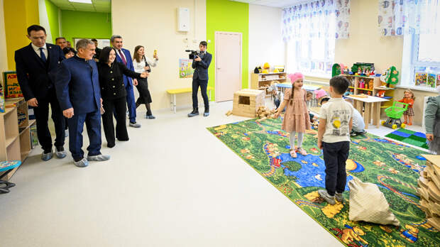 Рустам Минниханов в Альметьевске принял участие в открытии нового детсада в микрорайоне «Алсу»