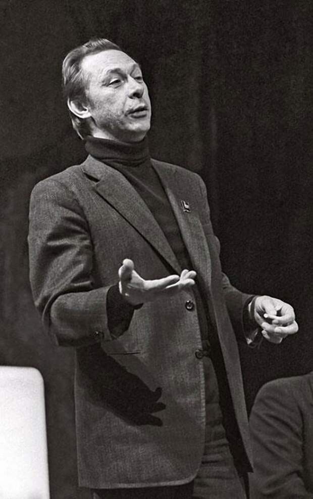 Ефремов Олег