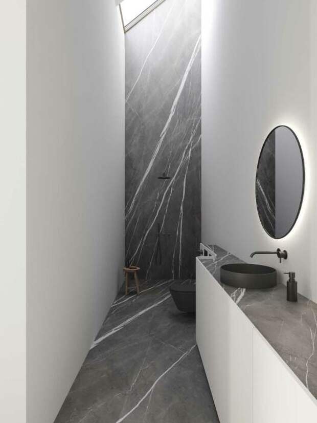 Интерьер одной из ванных комнат (визуализация Verbier Chalet).| Фото: lightspacedesign.ae.