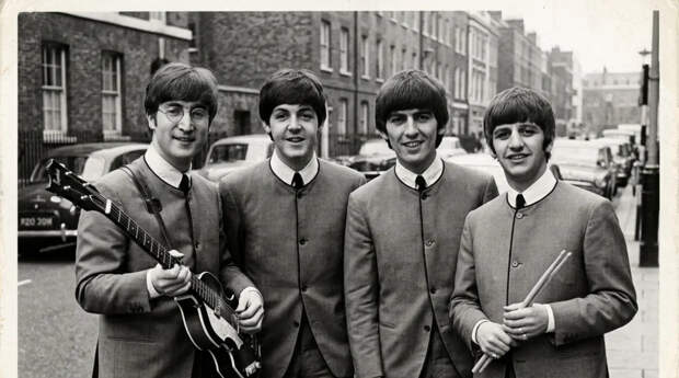 В Токио обнаружили 102 уникальных снимка The Beatles из 1966 года