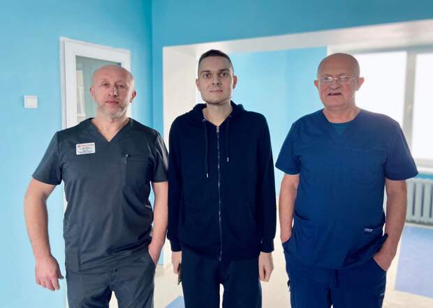 Юному полицейскому во Львове удалили 11-килограммовую опухоль