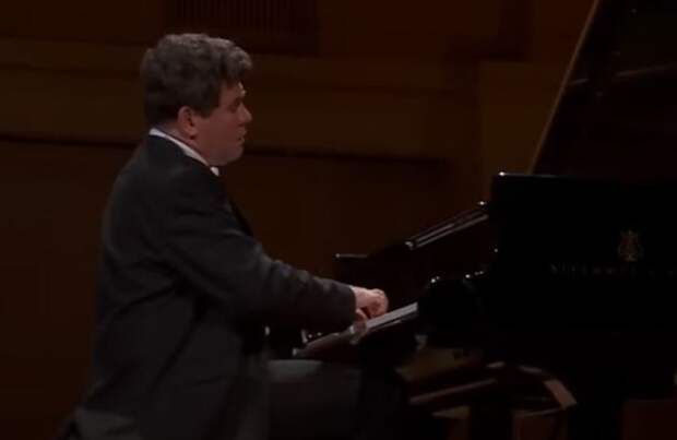 Пианист Мацуев посвятил часть концерта в Шанхае памяти Темирканова