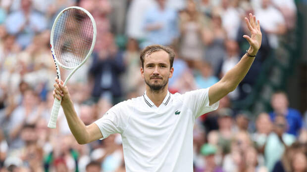 Даниил Медведев одержал победу на турнире в Дубае