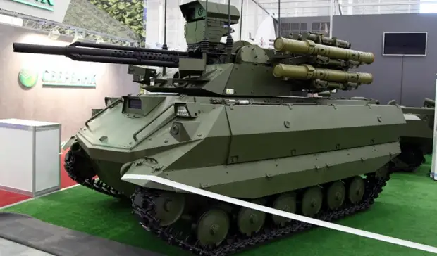 Боевых роботов РФ будут обслуживать беспилотники