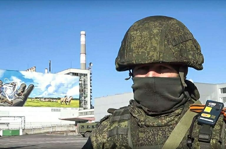 Запорожская АЭС с радостью встречает русского солдата Запорожская АЭС с радостью встречает русского солдата