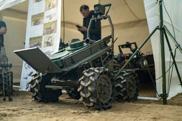 Украинские военные испытали робота-минёра «Гном» на полигоне