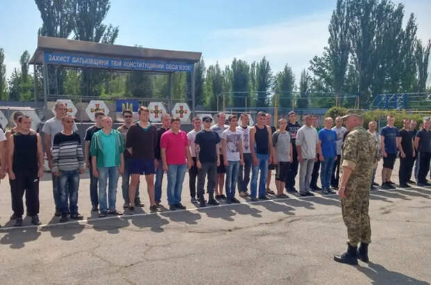 Украинский депутат: В новом законе предусмотрена мобилизация с 18 лет