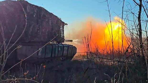 Экипаж танка Т-72 уничтожил пункт управления БПЛА противника