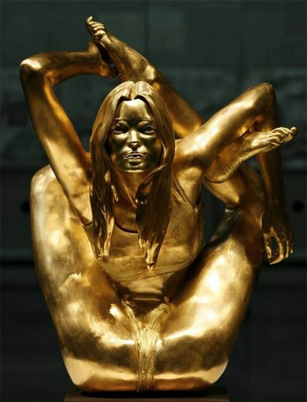 Скульптура Кейт Мосс
