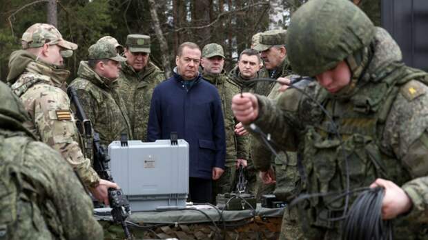 Медведев: оснащение БПЛА реактивными двигателями становится реальной угрозой