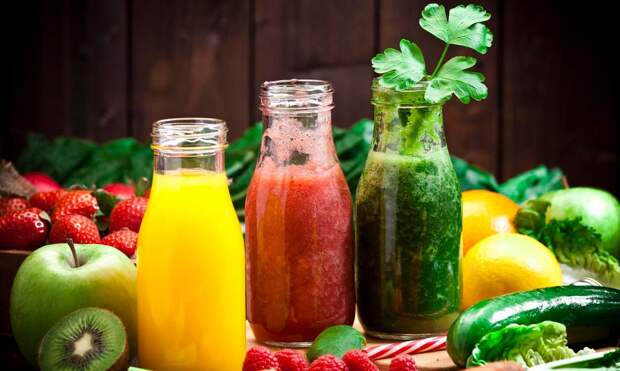 Мягкий детокс и поддержка иммунитета: 5 рецептов коктейлей от гастроэнтеролога Лебедевой