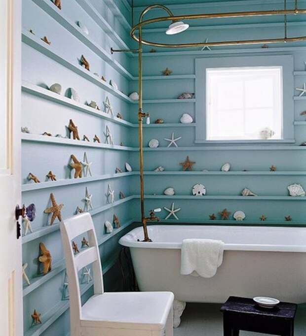 Тропический Ванная комната shells on bathroom shelves
