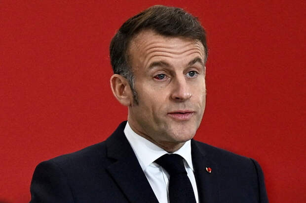 Офтальмолог Шилова объяснила покраснение глаза Макрона лопнувшим сосудом