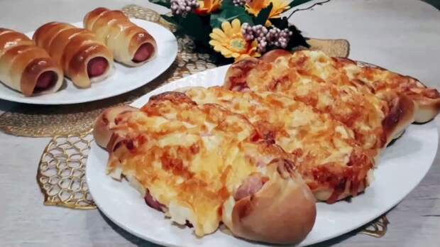 Två små kök: Fylld och gratinerad frukostkorv med potatismos och ketchupsås Идеи