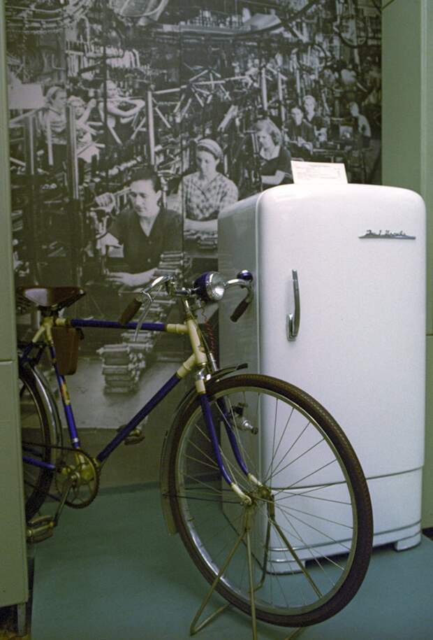 Первый советский холодильник ЗиЛ автозавод, зил