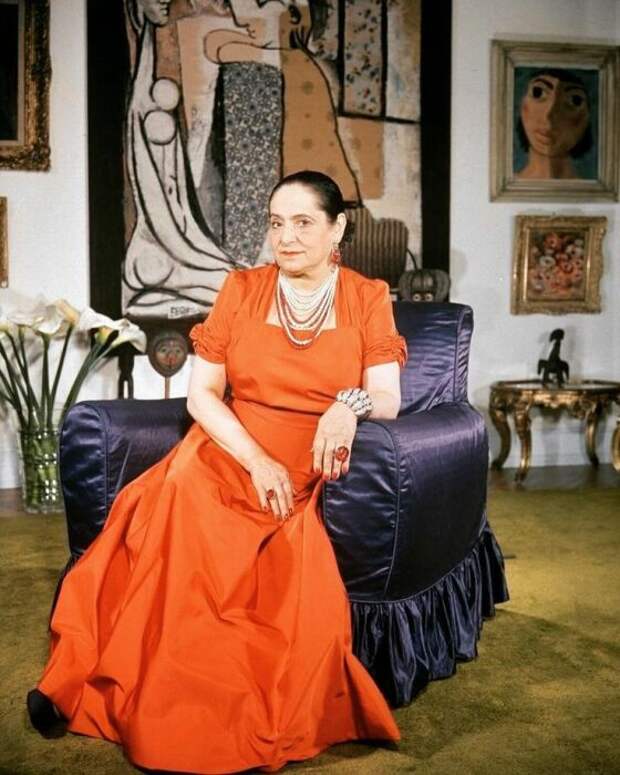 Элена Рубинштейн. / Фото: www.pinimg.com Элена Рубинштейн. / Фото: www.pinimg.com