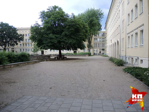 Пустые сталинские дворы в бывшем Сталинштадте.