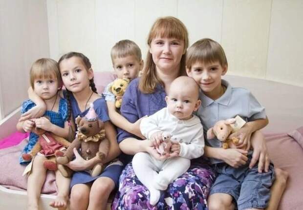 Сначала понарожают, а потом клянчат!